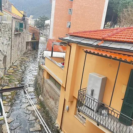 50 M From The Sea - Historic Center Of