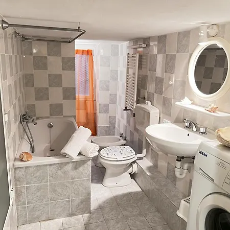 50 M From The Sea - Historic Center Of Apartamento Noli